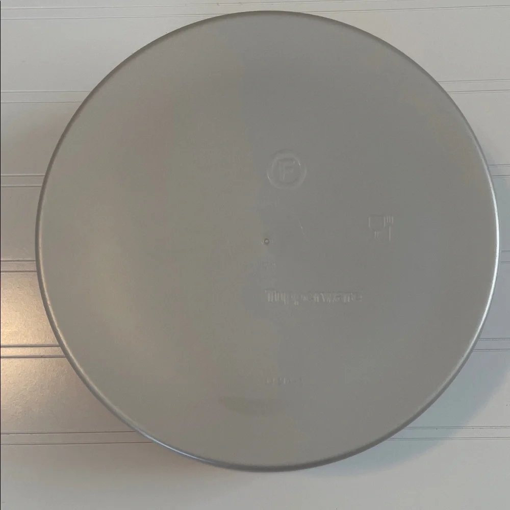Tupperware stylish red